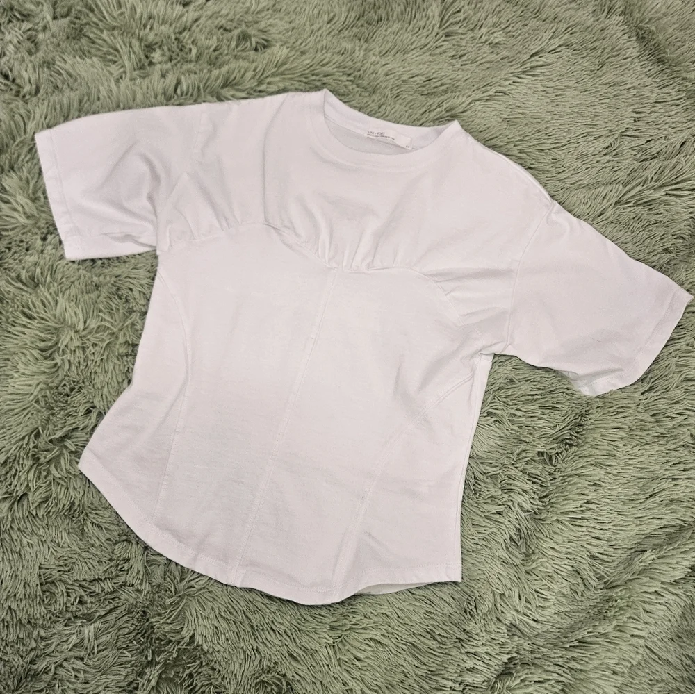 Oak + Fort White Fitted Short Sleeve Top - Picture 3 of 9